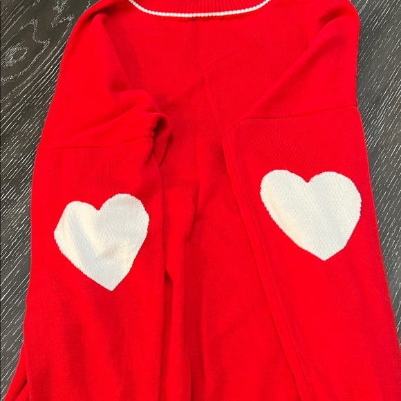 Heart Sleeve Sweater V-Neck HighLow hem SideSlits in Vibrant Red - Picture 10 of 11